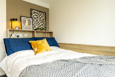 Deluxe En Suite - Image 1